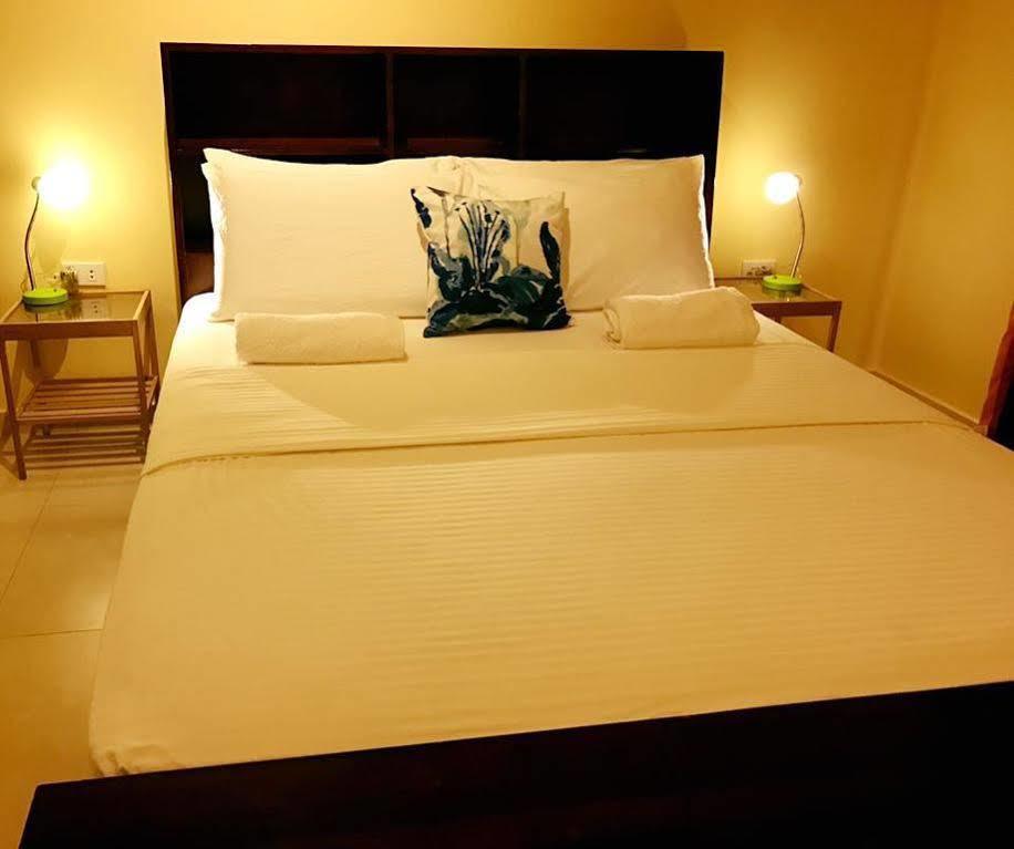 Reef Beach Houses Siargao Esterno foto